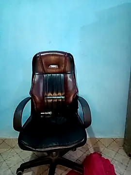 Snapshot of Dayna-36 chatting on 02-24-25, 11:52 Dayna-36 online show from 02-24-25, 11:52