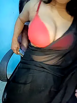 Snapshot of Dayna-36 chatting on 03-04-25, 02:53 Dayna-36 online show from 03-04-25, 02:53