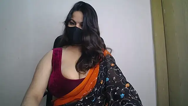 Snapshot of Dayna-36 chatting on 02-11-26, 03:39 Dayna-36 online show from 02-11-26, 03:39