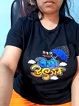 Snapshot of Dayna-36 chatting on 03-04-26, 04:24 Dayna-36 online show from 03-04-26, 04:24