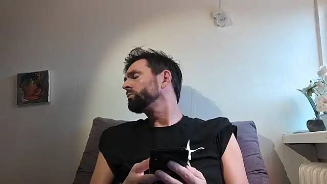 TB1977DK online show from 12-19-25, 12:23