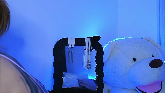 ivyleague  online show from 03-14-26, 06:13