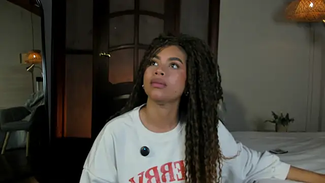 nayah   online show from 02-18-26, 08:05