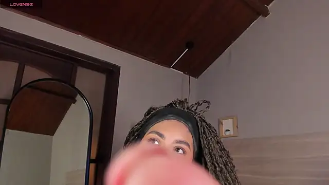 nayah   online show from 04-13-26, 08:03