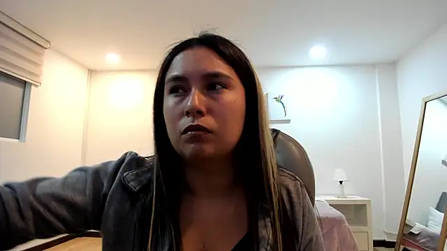  Natalie18 online show from 01-24-25, 04:05