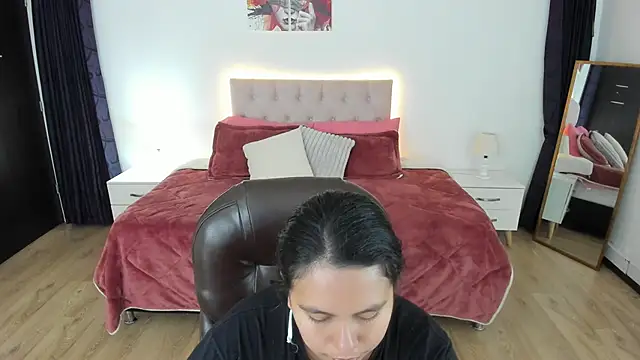  Natalie18 online show from 10-25-25, 03:25