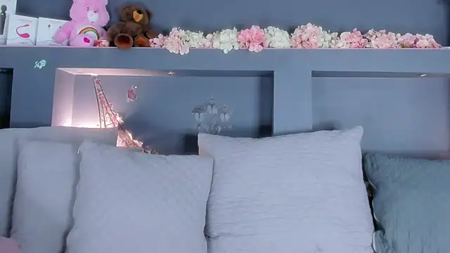 rosemonrooe online show from 02-01-25, 04:22