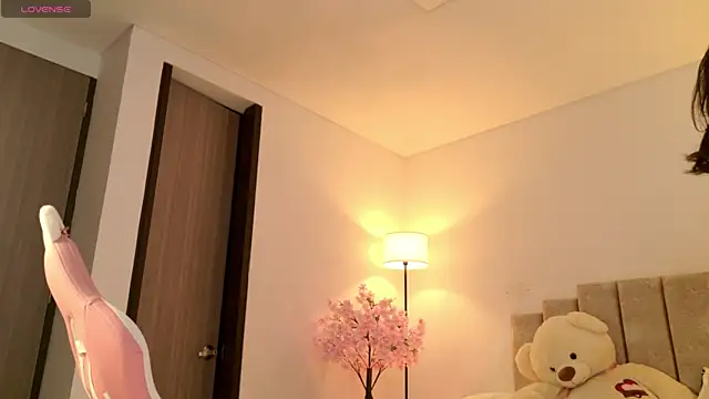 Snapshot of KaylaCollinsX chatting on 09-10-25, 11:38 KaylaCollinsX online show from 09-10-25, 11:38