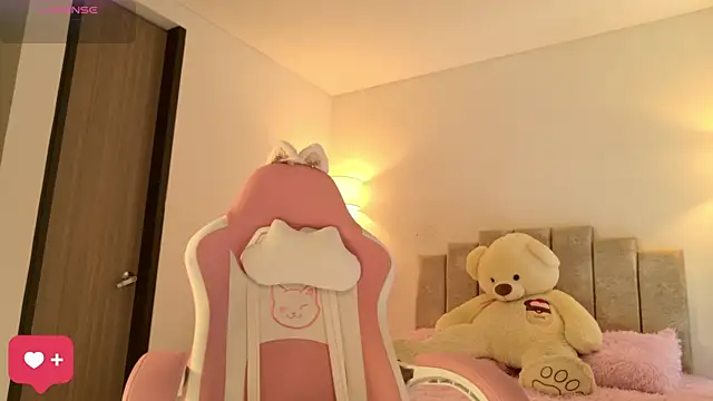 Snapshot of KaylaCollinsX chatting on 09-22-25, 05:59 KaylaCollinsX online show from 09-22-25, 05:59