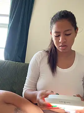 VanessaBling online show from 11-29-25, 09:07