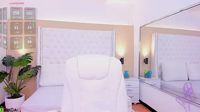 Snapshot of celeste_wayne chatting on 07-11-26, 11:17 celeste wayne online show from 07-11-26, 11:17