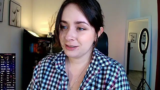 Snapshot of miss_seline chatting on 02-18-26, 08:27 miss seline online show from 02-18-26, 08:27