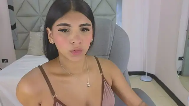 Snapshot of maiaa_ruiz chatting on 05-09-26, 01:27 maiaa ruiz online show from 05-09-26, 01:27
