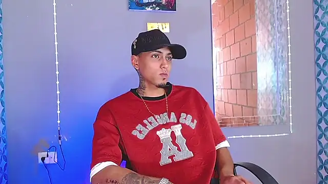 Liam lee online show from 07-04-26, 08:37