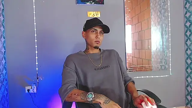 Liam lee online show from 07-05-26, 08:49