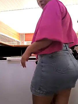 Francesca ferrari online show from 04-21-26, 08:44