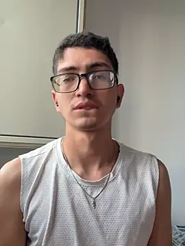 TylerWhite  online show from 05-04-26, 04:36