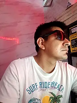 latino17 online show from 08-10-26, 06:17