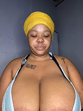 Snapshot of Mandy-101 chatting on 02-01-25, 07:02 Mandy-101 online show from 02-01-25, 07:02