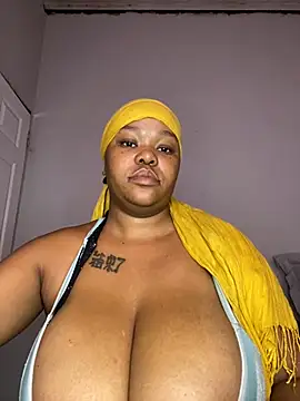 Snapshot of Mandy-101 chatting on 02-02-25, 06:26 Mandy-101 online show from 02-02-25, 06:26