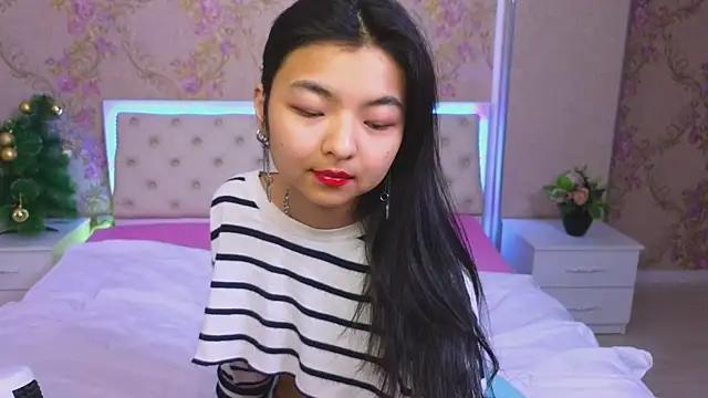 Shy Kira online show from 01-12-25, 03:46