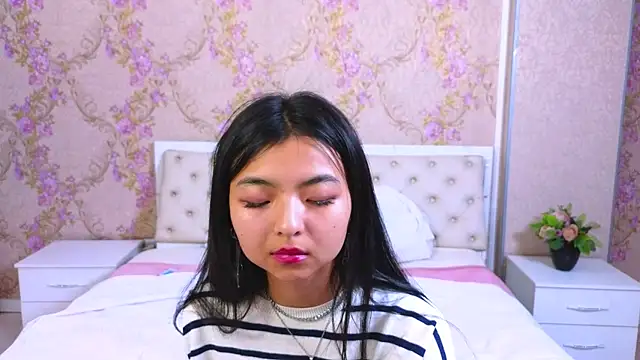 Shy Kira online show from 01-23-25, 06:56