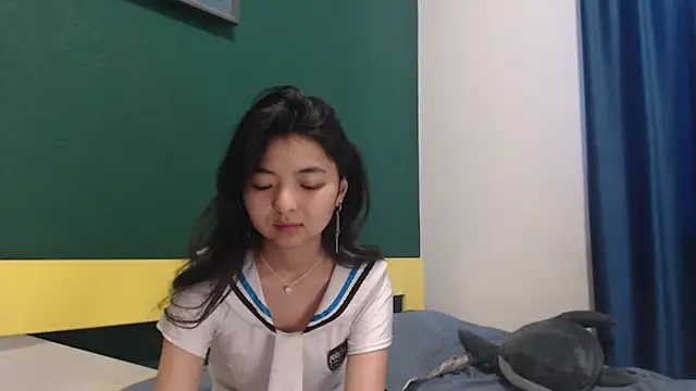 Shy Kira online show from 04-29-26, 09:35