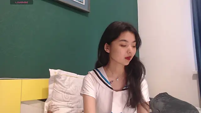 Shy Kira online show from 05-28-26, 08:44