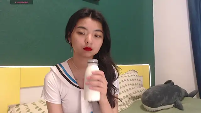 Shy Kira online show from 06-12-26, 08:46