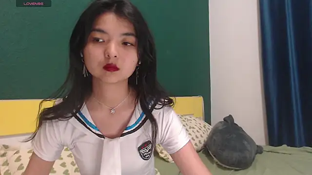 Shy Kira online show from 06-17-26, 01:56