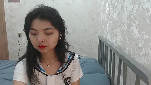 Shy Kira online show from 07-06-26, 08:55