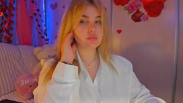 CoraSwon online show from 02-24-25, 10:36