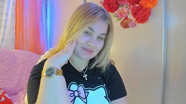 CoraSwon online show from 03-06-25, 07:32