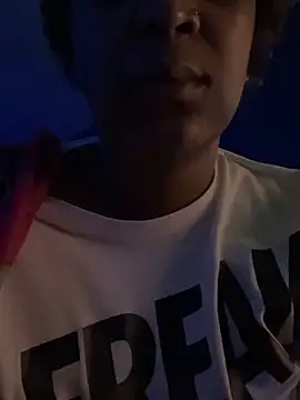 Snapshot of KLoveeee chatting on 03-13-25, 01:21 KLoveeee online show from 03-13-25, 01:21