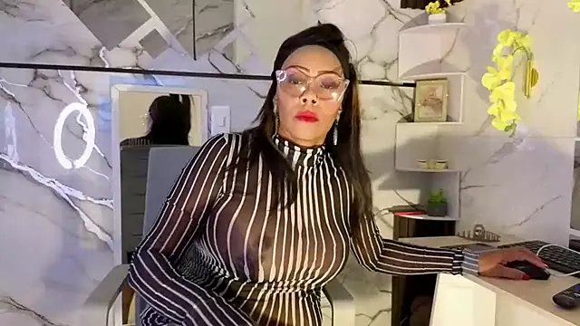 AmberNix online show from 07-21-26, 01:46