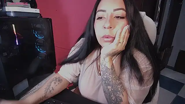 Snapshot of grace_molly14 chatting on 11-12-25, 01:22 grace molly14 online show from 11-12-25, 01:22