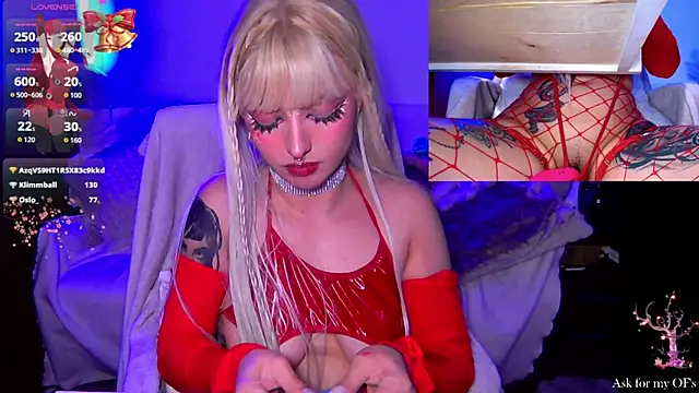 Snapshot of HollyDominic chatting on 12-21-25, 04:47 HollyDominic online show from 12-21-25, 04:47