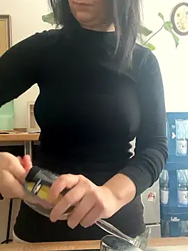 Snapshot of Off__Melonenmandy chatting on 01-13-26, 11:48 Off Melonenmandy online show from 01-13-26, 11:48