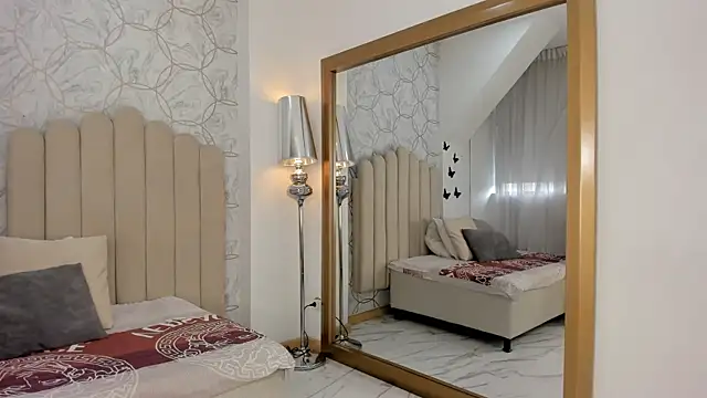 SofiaRios04 online show from 02-06-25, 12:26