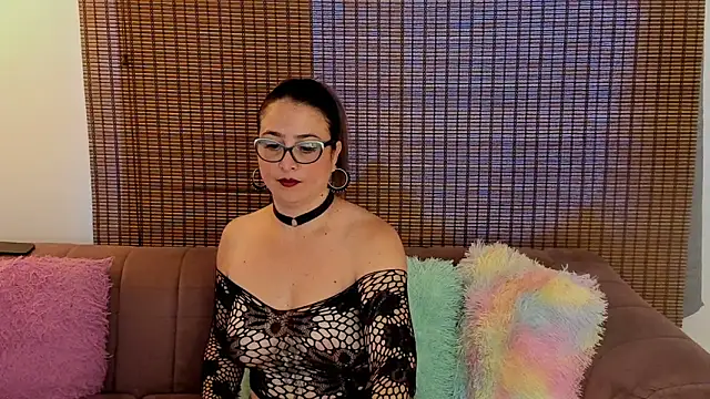 ariana cross online show from 04-26-26, 01:09