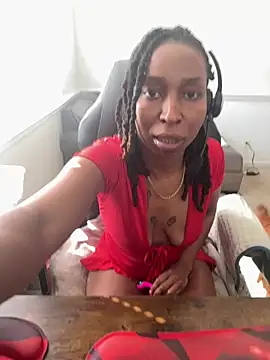 LeyaHoneybuns online show from 02-24-26, 05:55