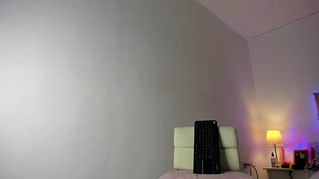 shantallhotxx online show from 04-28-26, 02:27