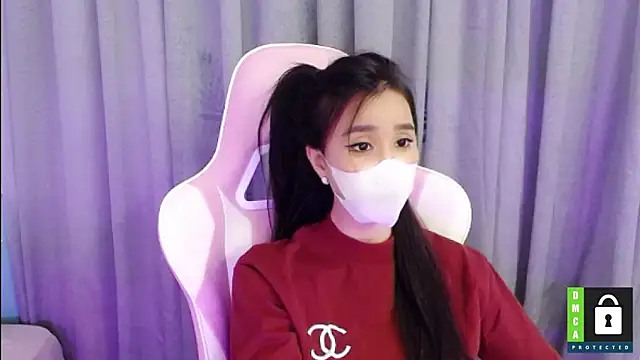 Snapshot of San___San chatting on 02-05-25, 03:20 San San online show from 02-05-25, 03:20