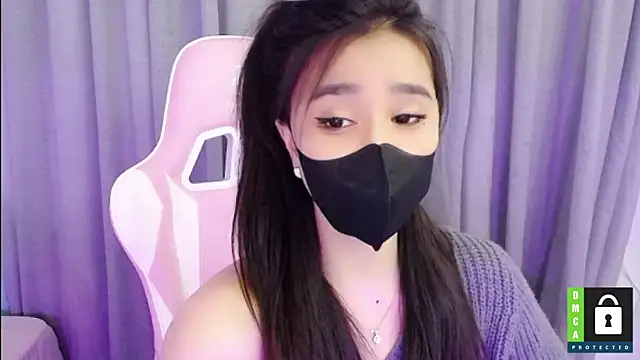 Snapshot of San___San chatting on 02-06-25, 12:05 San San online show from 02-06-25, 12:05