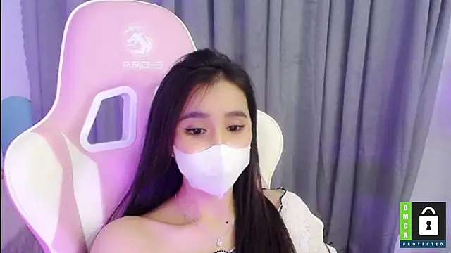 Snapshot of San___San chatting on 02-10-25, 08:31 San San online show from 02-10-25, 08:31