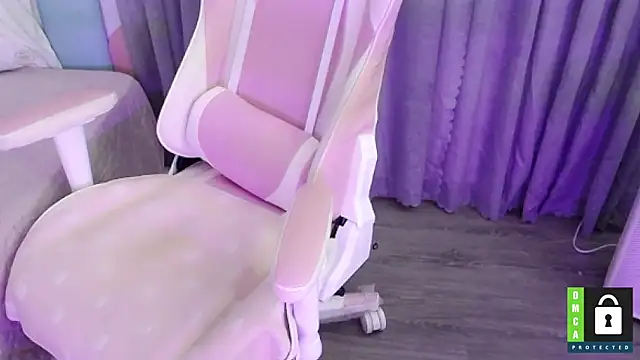 Snapshot of San___San chatting on 03-06-25, 12:32 San San online show from 03-06-25, 12:32