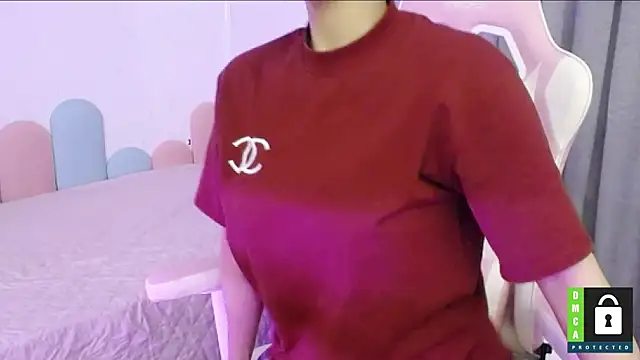 Snapshot of San___San chatting on 03-06-25, 12:52 San San online show from 03-06-25, 12:52