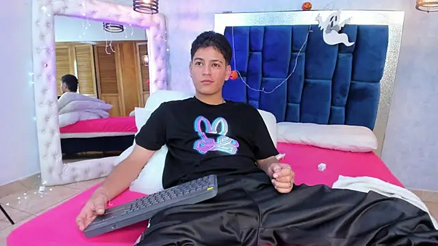 Levy Steve online show from 11-03-25, 03:08