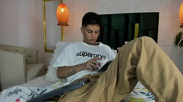 Levy Steve online show from 11-06-25, 04:13