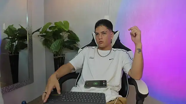 Levy Steve online show from 11-24-25, 02:00